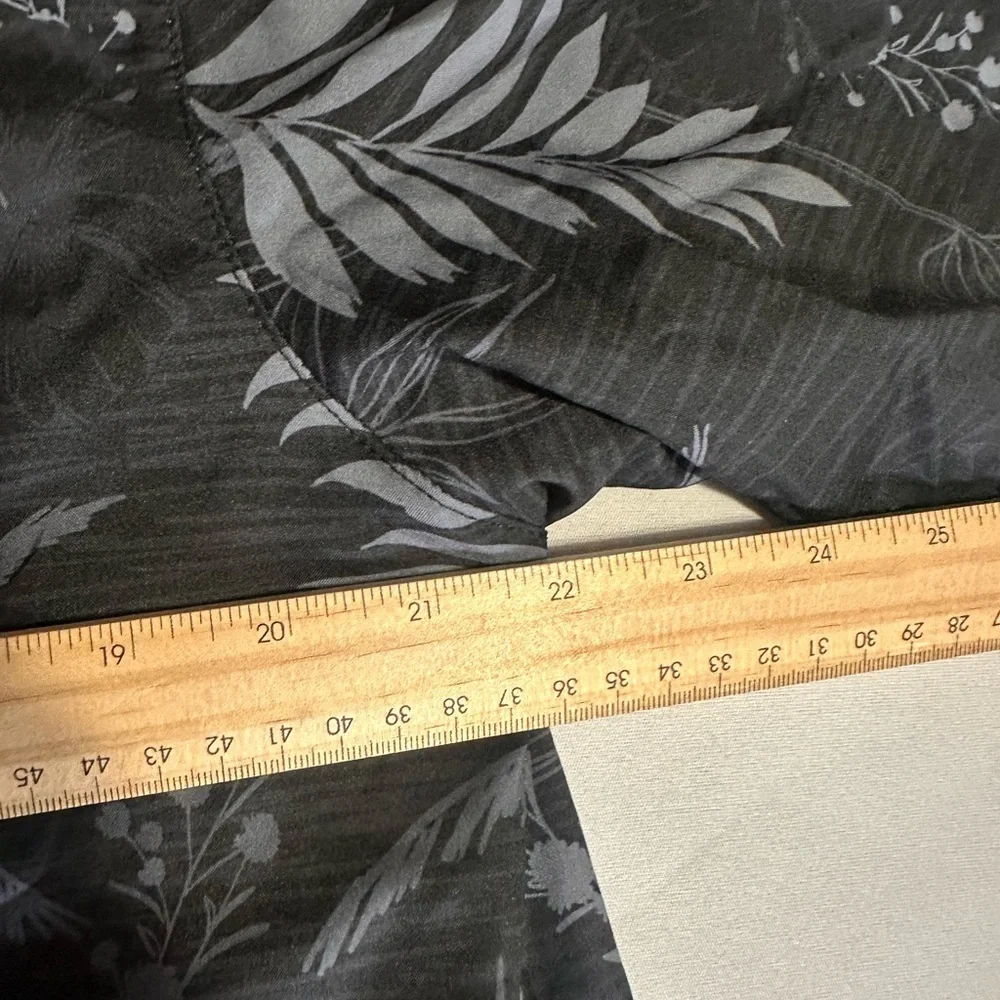 Purdue Boilermakers Colosseum Hawaiian Shirt Mens Medium Button Up Performance - Picture 8 of 9